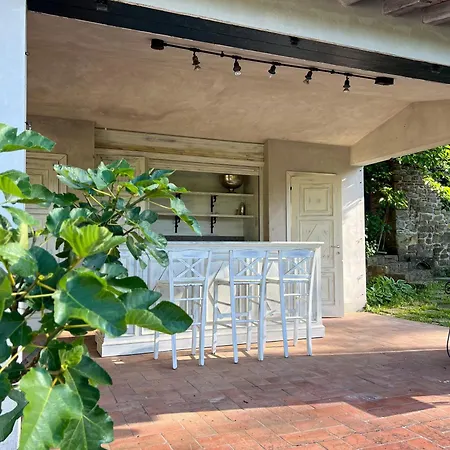 Tuscan With Pool Near Florence Pescia
